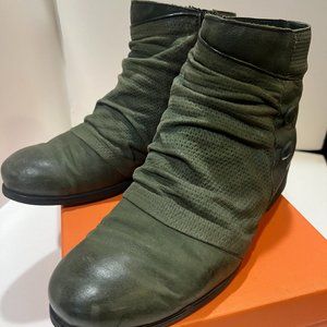 Miz Mooz Sallie WIDE Leather Ankle Boots Size: EU42 WIDE width COLOR FOREST